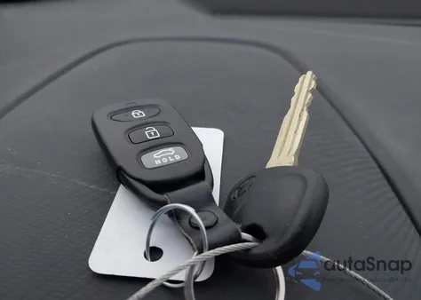 2019 Hyundai Elantra Sel z USA, uszkodzony, nr VIN 5NPD84LF4KH475383